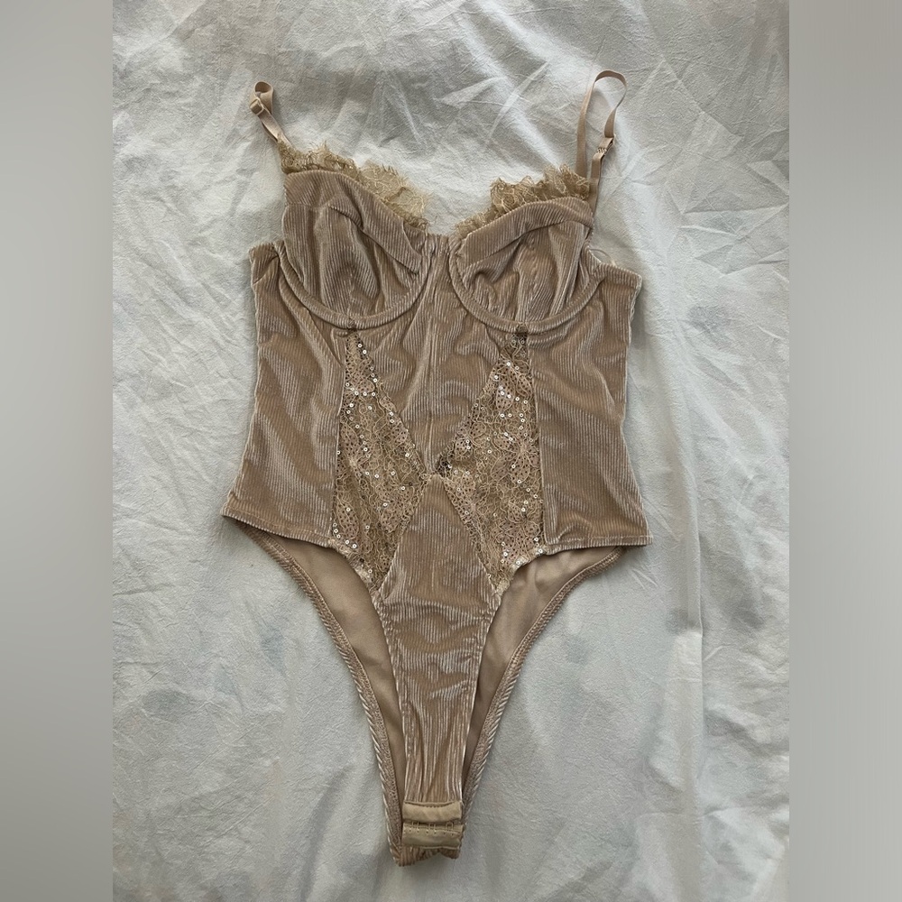 Elegant Lace Bodysuit in Tan